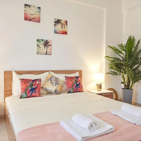 Sofia Tropical Apartment Mamaia Nord Năvodari